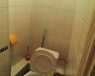 Лоджи nakvinės namai Mano kelias Вильнюс Трехместный номер с общей ванной комнатой-4